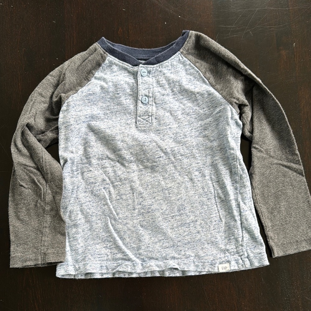 GAP Gray and Blue Long Sleeve Raglan Tee
